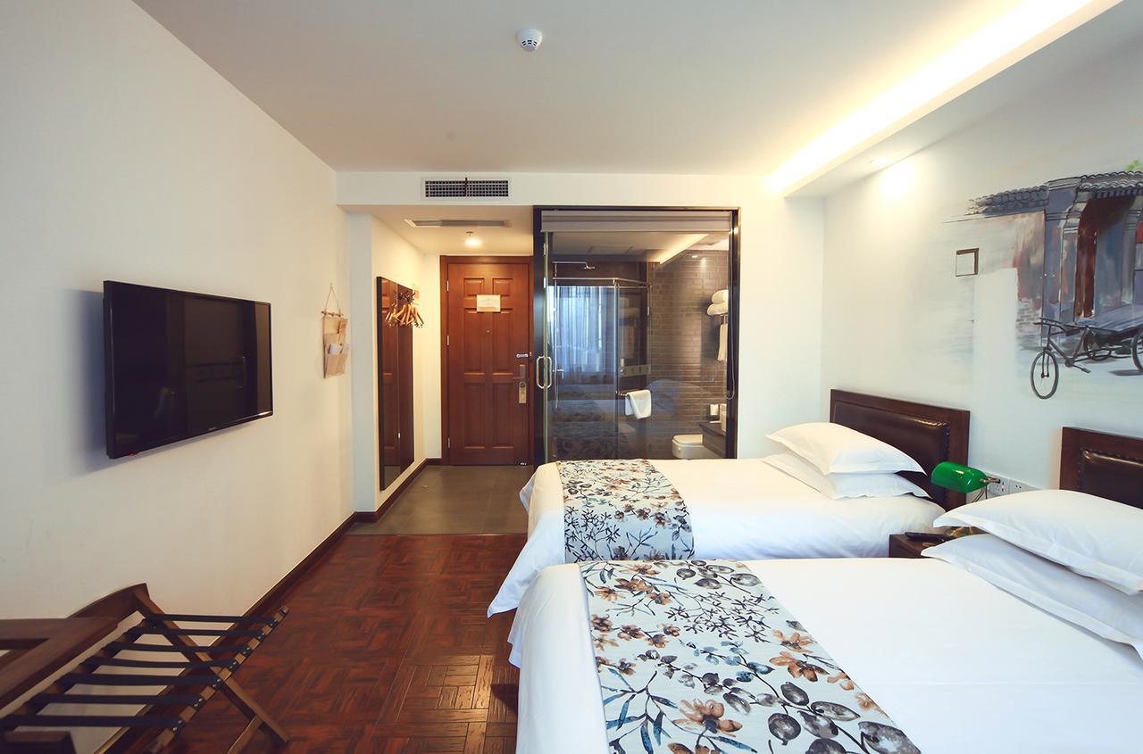 Nostalgia Hotel Near Tianjin Polar Ocean Word- Tianjin Fonte Joy World, 10 Minutes Drive Away From Tianjin Tanggu High-Speed Railway Station, Free Ice-Cream, Mineral Water, Snacks And Laundry Service, English Communication Well Exteriér fotografie