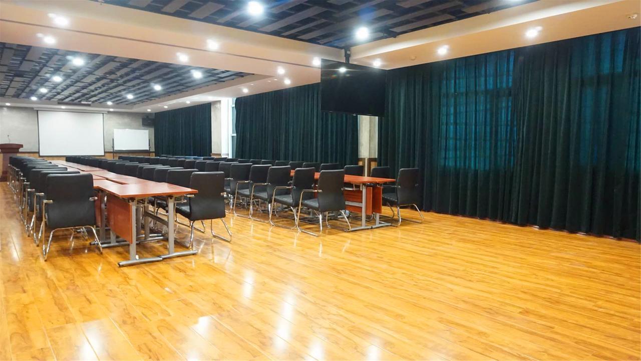 Nostalgia Hotel Near Tianjin Polar Ocean Word- Tianjin Fonte Joy World, 10 Minutes Drive Away From Tianjin Tanggu High-Speed Railway Station, Free Ice-Cream, Mineral Water, Snacks And Laundry Service, English Communication Well Exteriér fotografie