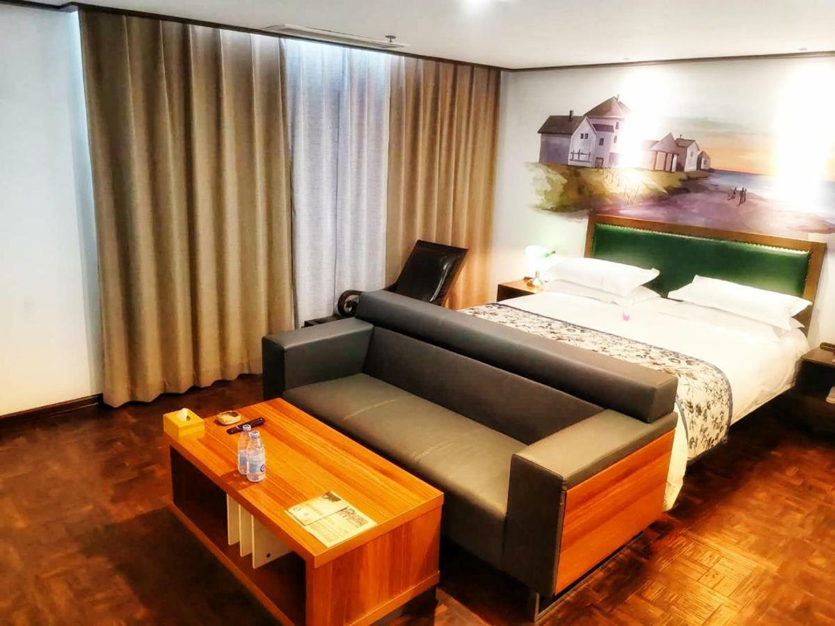 Nostalgia Hotel Near Tianjin Polar Ocean Word- Tianjin Fonte Joy World, 10 Minutes Drive Away From Tianjin Tanggu High-Speed Railway Station, Free Ice-Cream, Mineral Water, Snacks And Laundry Service, English Communication Well Exteriér fotografie