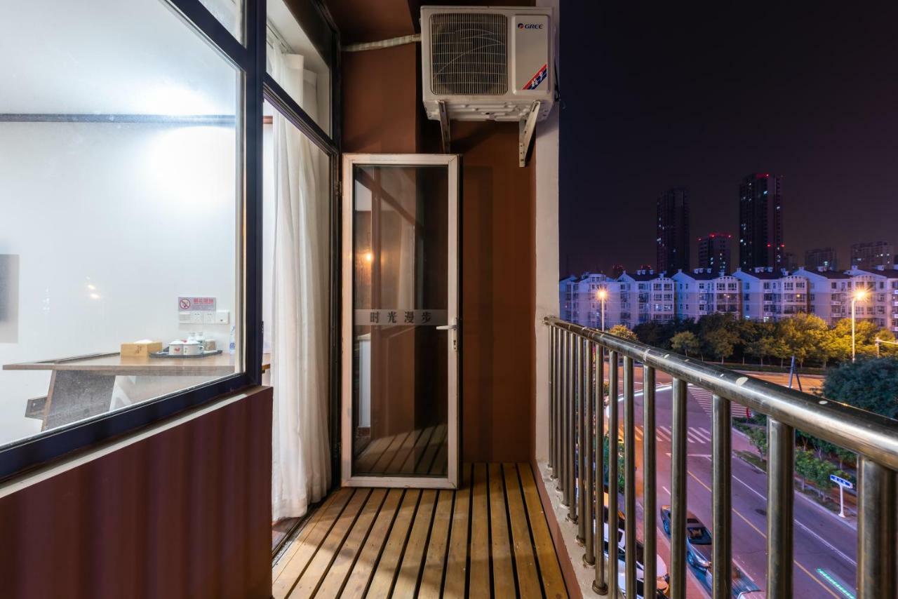 Nostalgia Hotel Near Tianjin Polar Ocean Word- Tianjin Fonte Joy World, 10 Minutes Drive Away From Tianjin Tanggu High-Speed Railway Station, Free Ice-Cream, Mineral Water, Snacks And Laundry Service, English Communication Well Exteriér fotografie